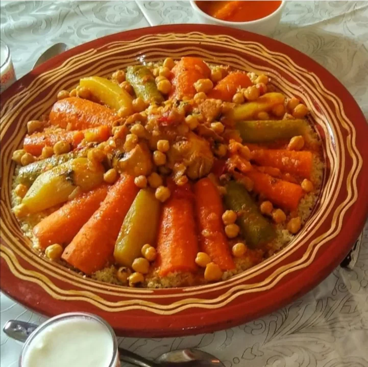 طريقة تحضير الكسكس المغربي الأصلي خطوة بخطوة